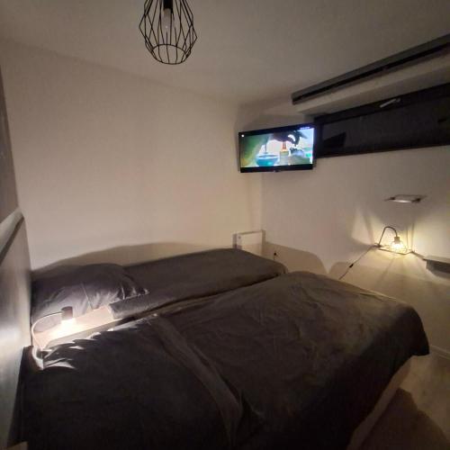 KOMFORT NOCLEGI, SUTERENA - basic&standard rooms