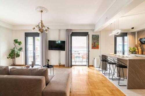 Enjoy Central Athens from a Lux 3BR apt