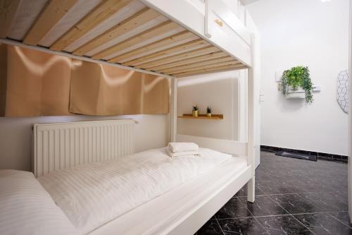 Vienna Golden Stay - 2 Min to Westbahnhof