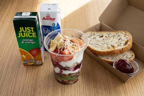 Quest 256 Lambton — Continental breakfast