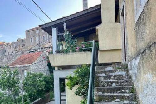Apartments with parking space Lastovo - 25164