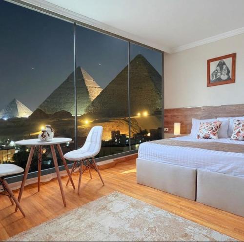 Eco green pyramids hotel