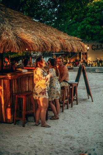 Gili Teak Beach Front Resort — Property building