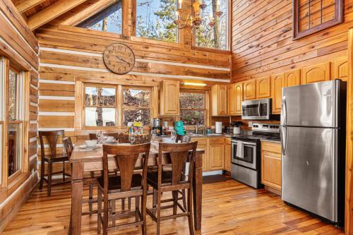 Incredible Views | Hot Tub | Close to Everything! photo 9