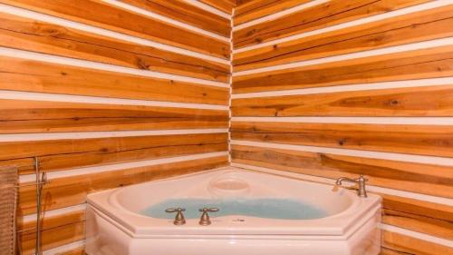 Incredible Views | Hot Tub | Close to Everything! photo 26