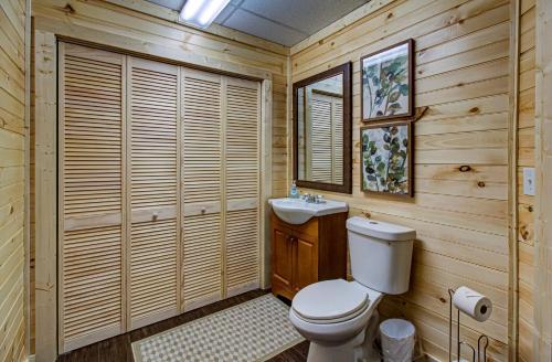 Incredible Views | Hot Tub | Close to Everything! photo 41