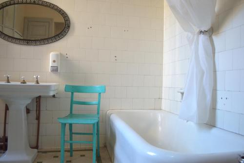 A bathroom at Be King Hostel