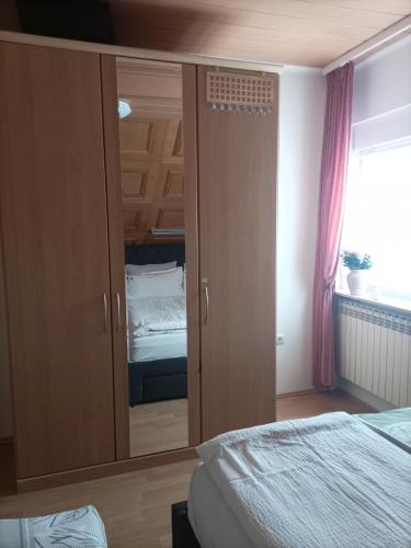 Familienzimmer mit zwei Doppelbetten
