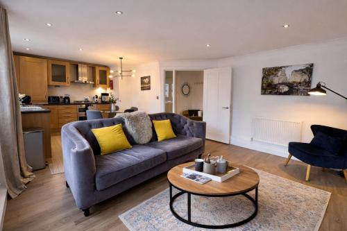 Foto Home2Home - Market rise 3