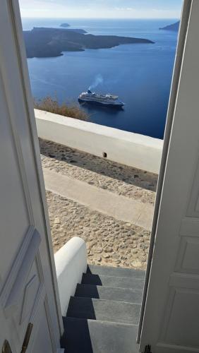 Yposkafo Suites - Villa - Santorini