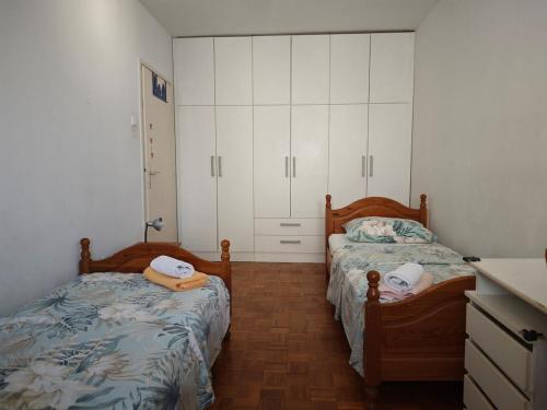 Spacious Apartment Near Center, Beach & Bus