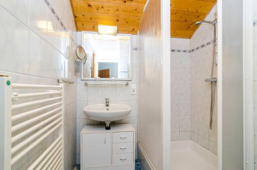 Kúpeľňa v ubytovaní Haus Edelweiss Mölltal
