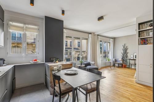 Luxury apartment Saint- Germain-des-Prés Jardin Luxembourg
