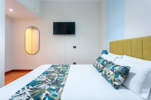 Borgo Vittorio Grand Suite between light and art