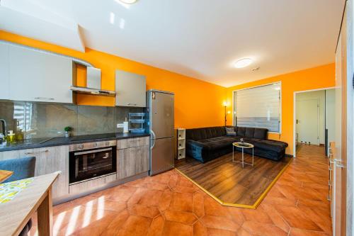 Zagreb 261 - 1 Bedroom - New - Apartment - Flexible Keybox Entry - Modern - Monthly Rent - WiFi