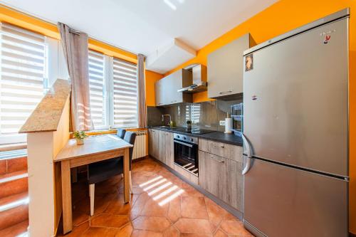 Zagreb 261 - 1 Bedroom - New - Apartment - Flexible Keybox Entry - Modern - Monthly Rent - WiFi