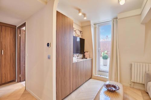 Suite with terrace & AC Paris Heart of the Marais