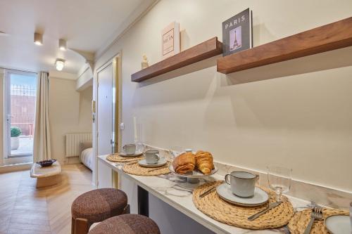 Suite with terrace & AC Paris Heart of the Marais