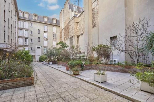 Suite with terrace & AC Paris Heart of the Marais