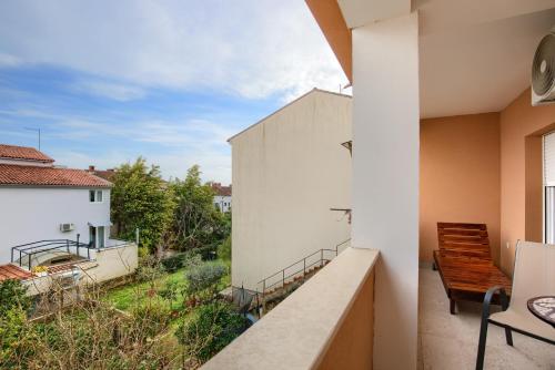 Aurelia Apartment - Terrace with Lemon Garden View