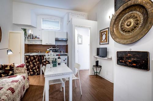 Aldobrandini Charming Apartment - Heart of Florence