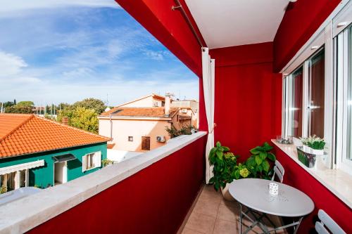 Marina Bay Apartment