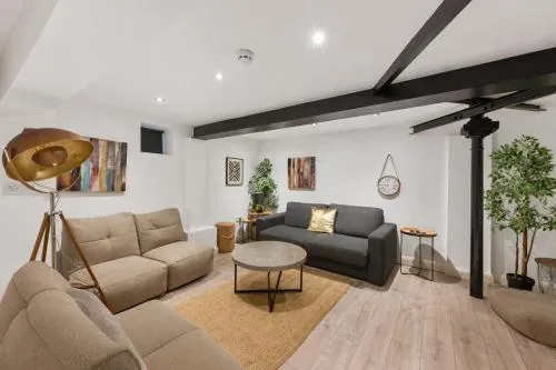 Concert Square - Party Apartment in Liverpool City Centre photo 1
