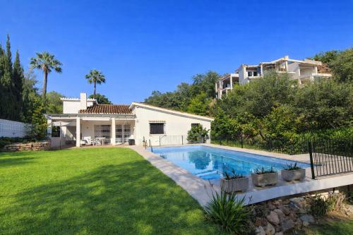 Villa con Piscina en Marbella - Pass the Keys