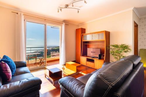 GuestReady - Caniço Retreat with Balcony