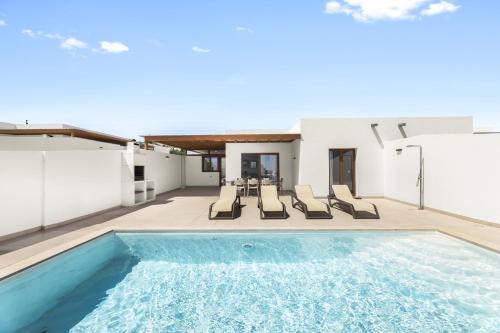 Villa Los Altos Aloe 7B by Escape Home