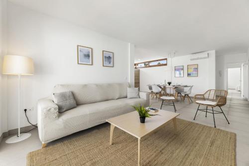 Villa Los Altos Aloe 7B by Escape Home