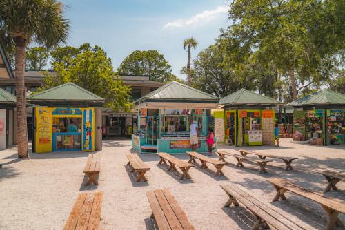 Sunny Side at The Sands - Walk to Coligny photo 30