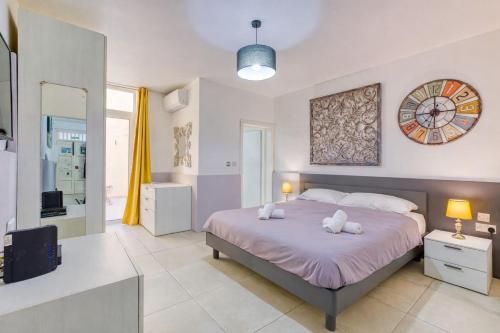 Foto Seaside Sliema Escape 1-Bed Maisonette Near Sea 6
