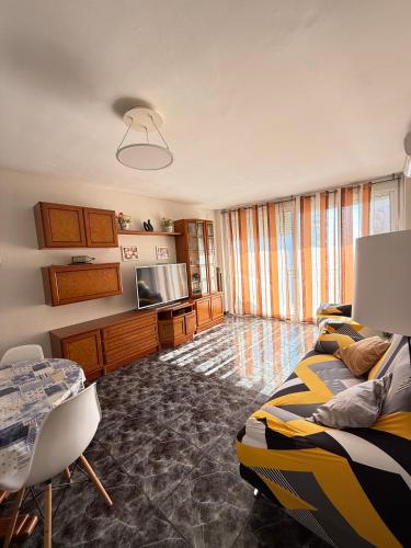 Apartamento 1 línea de playa + Parking! Salou