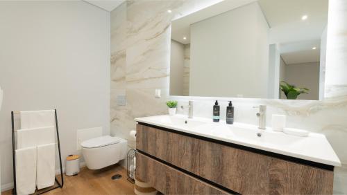 Daysy House by LovelyStay - Oceanview Jacuzzi