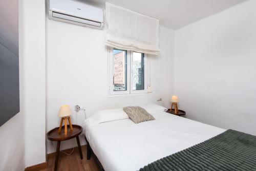 Sunny apartment next to the Beach ZE1