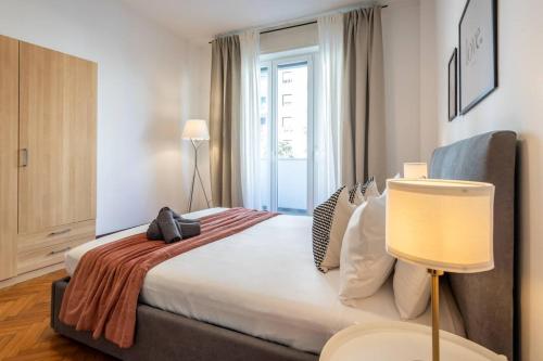 Centrale-Duomo 10min - Spacious App - sleeps 4