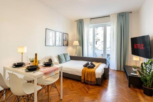 Centrale-Duomo 10min - Spacious App - sleeps 4
