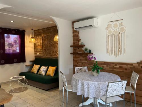 Maison avec jardin et parking privé à 300m du centre ville de porto -vecchio