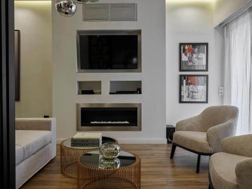 Stylish Elite 2bd apt in Kolonaki