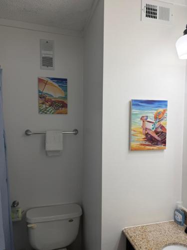 Amenities and beach access! photo 10