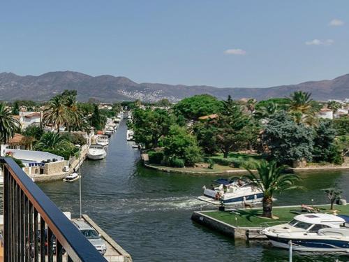 Lovely Mediterranean Penthouse in Costa Brava
