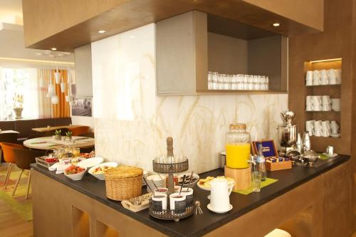 Jídlo v hotelu nebo okolí