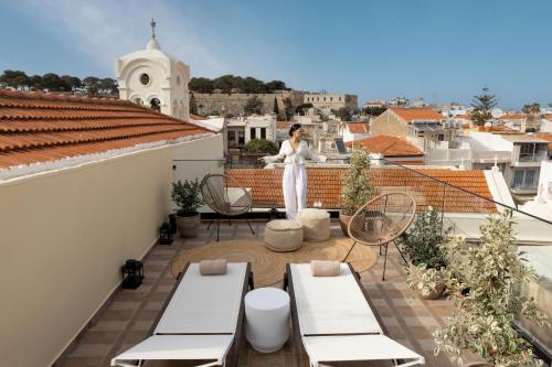 Mikio House, Design Stay with Rooftop Cinema