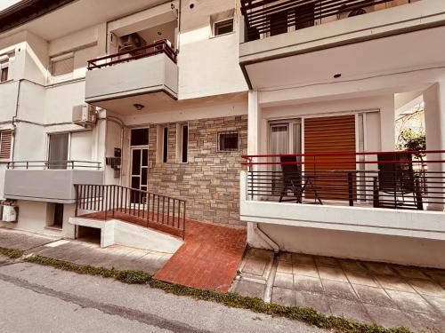 Soboro Piano Studio Kalamaria near airport & metro station