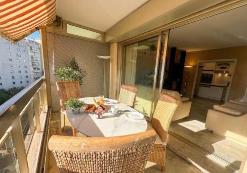 B038 Spacieux Appartement proche Croisette parking