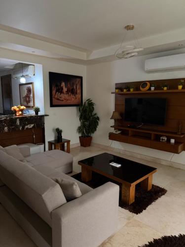 Elegant 4 Master Bedrooms Villa In Madinaty