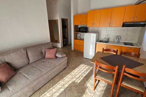 Apartments by the sea Bibinje, Zadar - 14280