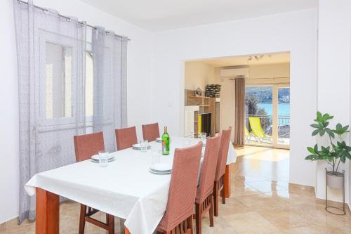 Apartments by the sea Grebastica, Sibenik - 23955