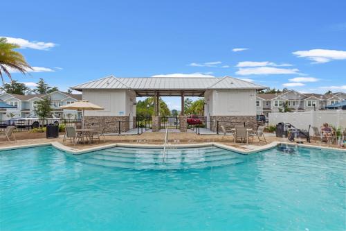 NEW 3BRs - Renovated - Waterfront - Game Room - 8mins to Beach photo 23